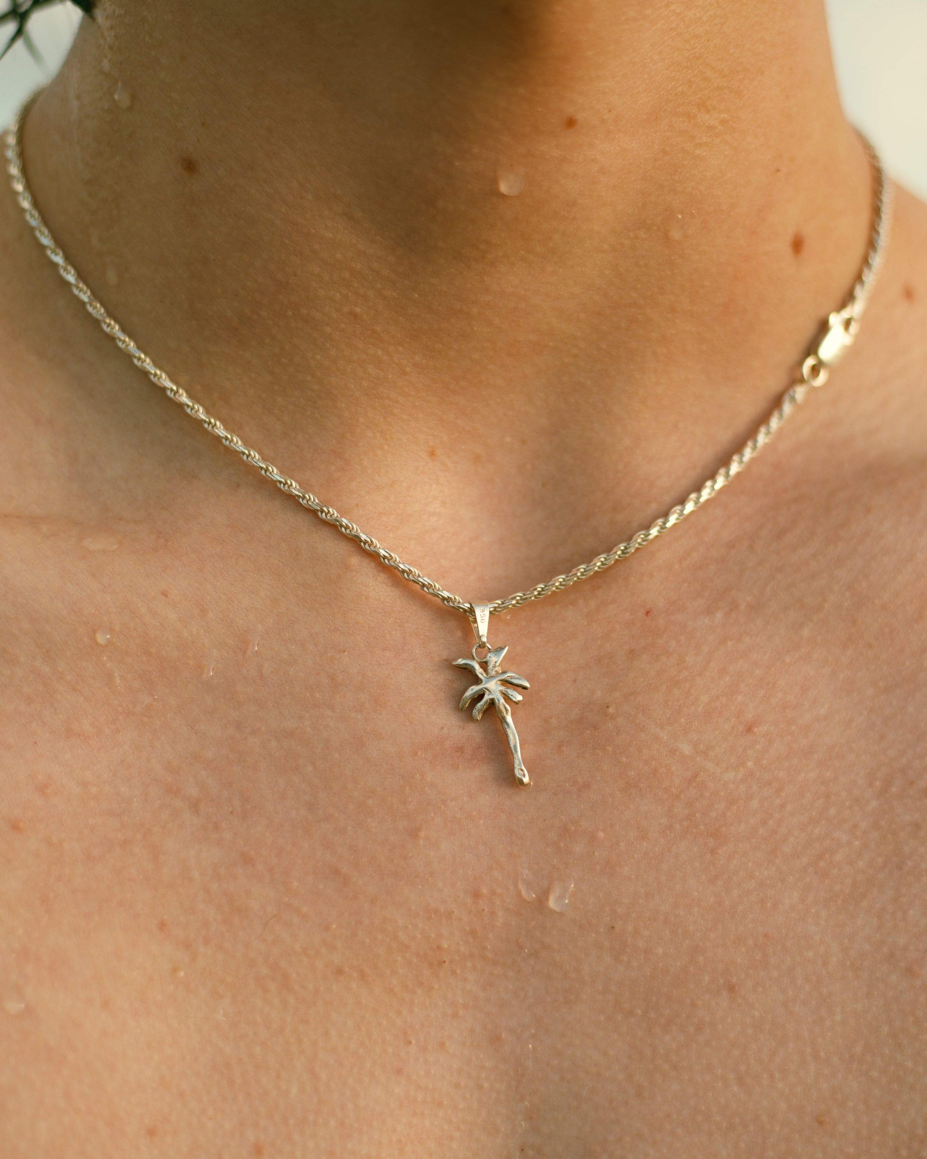 Colar Palmeira Mal Feita